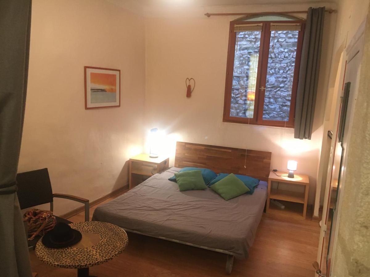 Appart Sympa Dans Le Vieux Nîmes Exterior foto