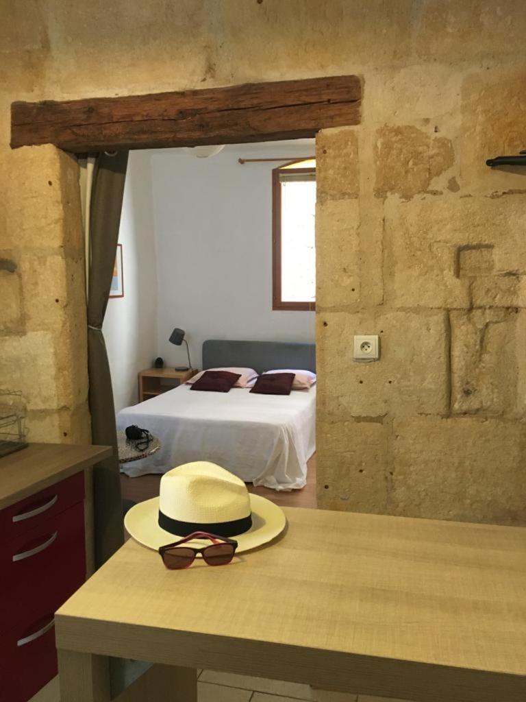 Appart Sympa Dans Le Vieux Nîmes Exterior foto