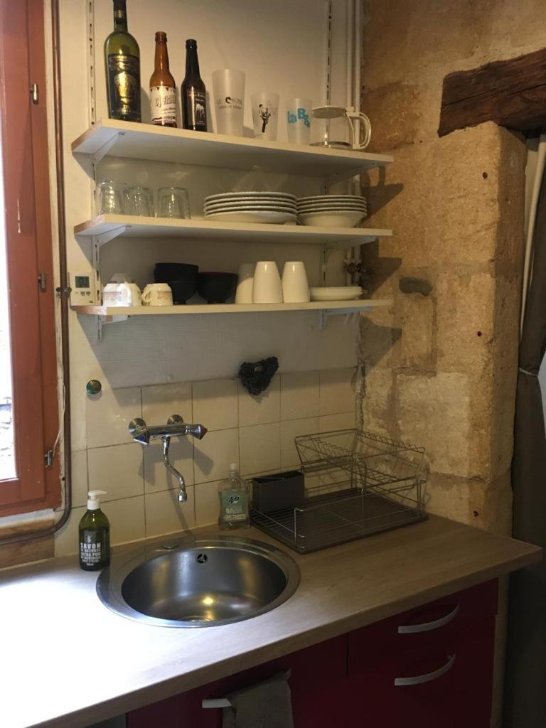 Appart Sympa Dans Le Vieux Nîmes Exterior foto