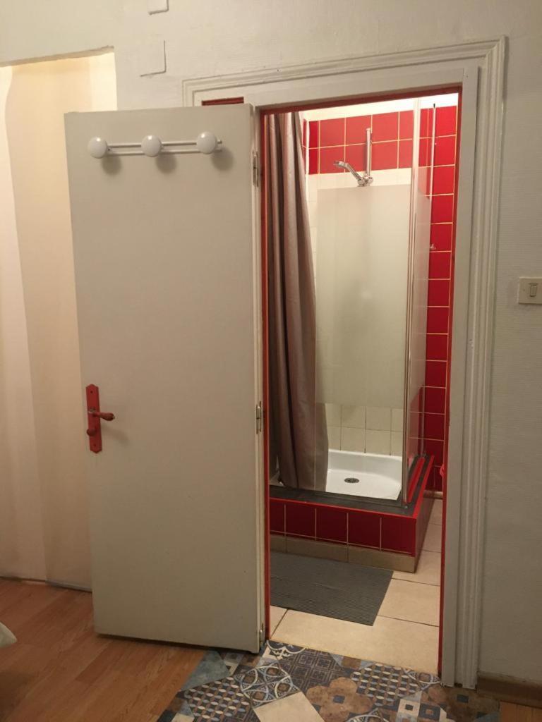 Appart Sympa Dans Le Vieux Nîmes Exterior foto